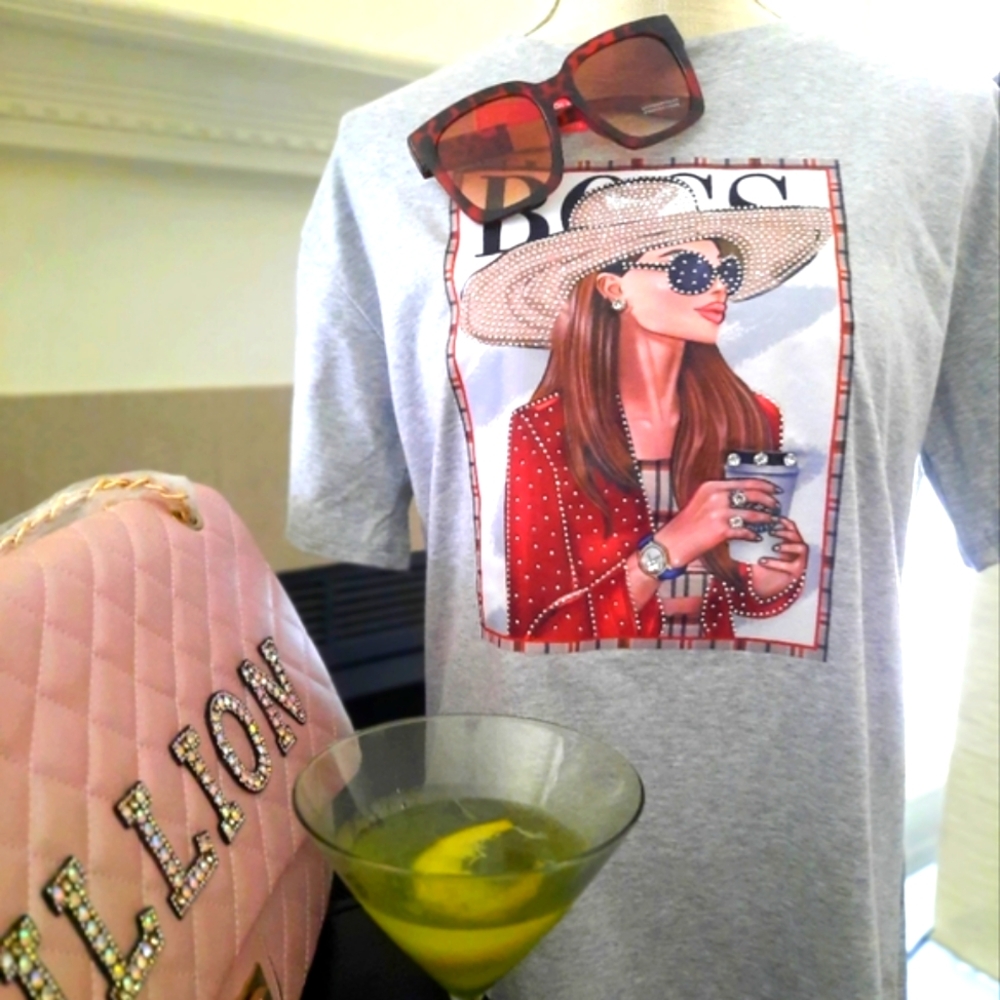 🩷Bling "Boss  t-shirt* sunglasses included